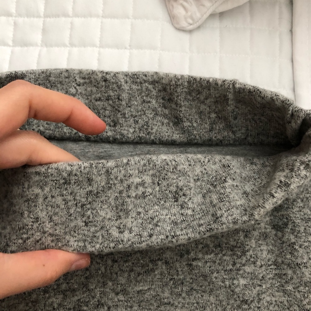 Grey lulus skirt - Picture 2 of 2